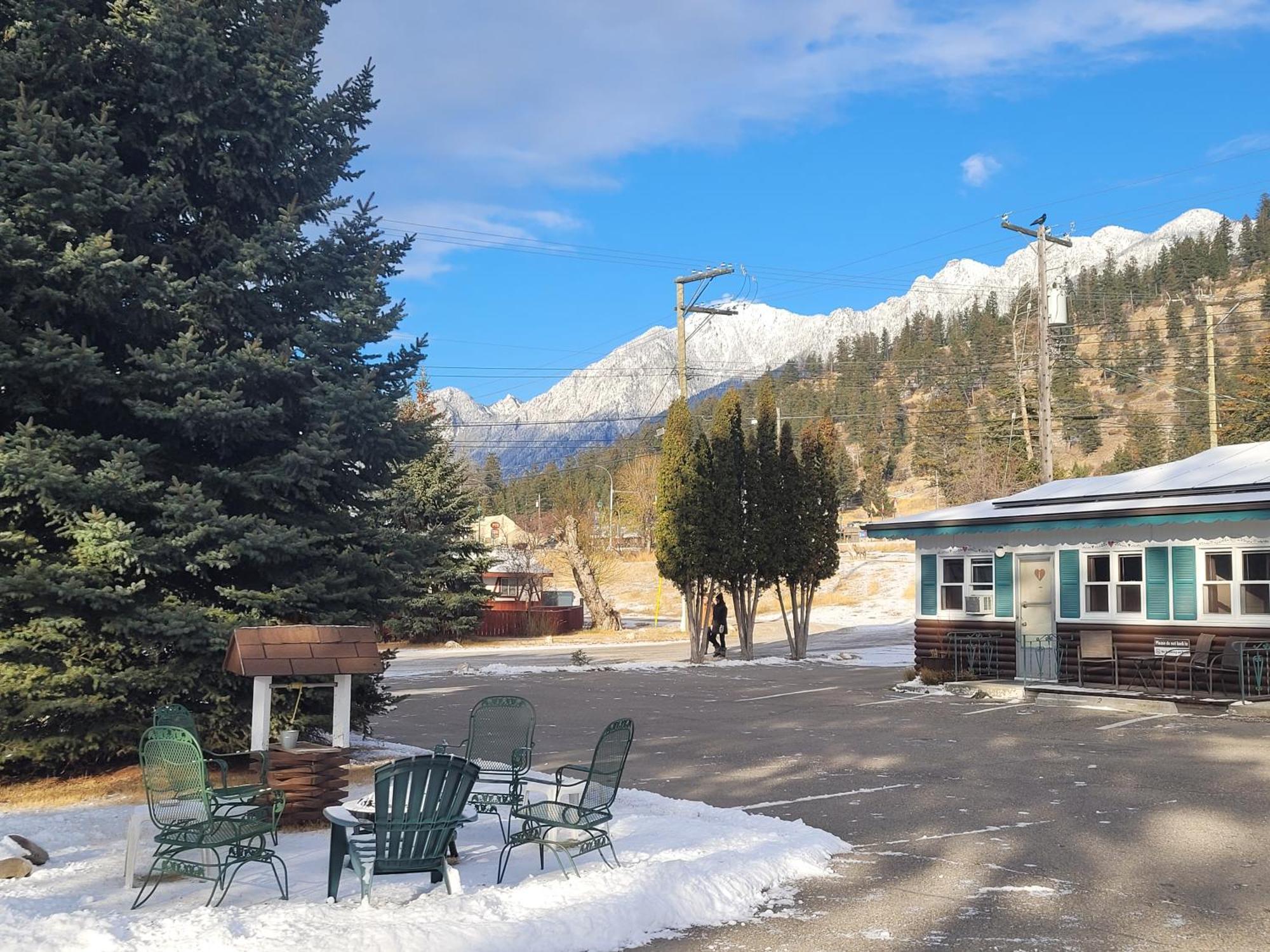 Lido Motel Radium Hot Springs Exterior foto