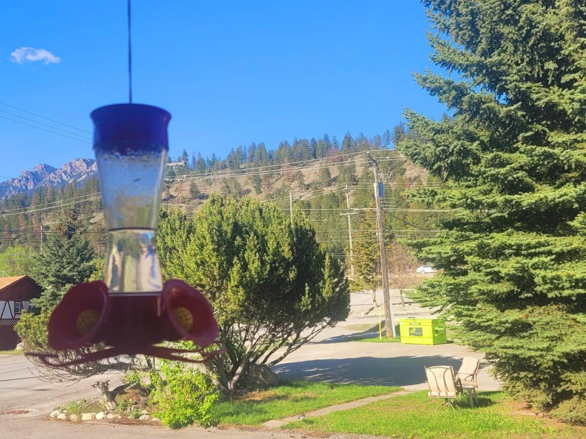 Lido Motel Radium Hot Springs Exterior foto