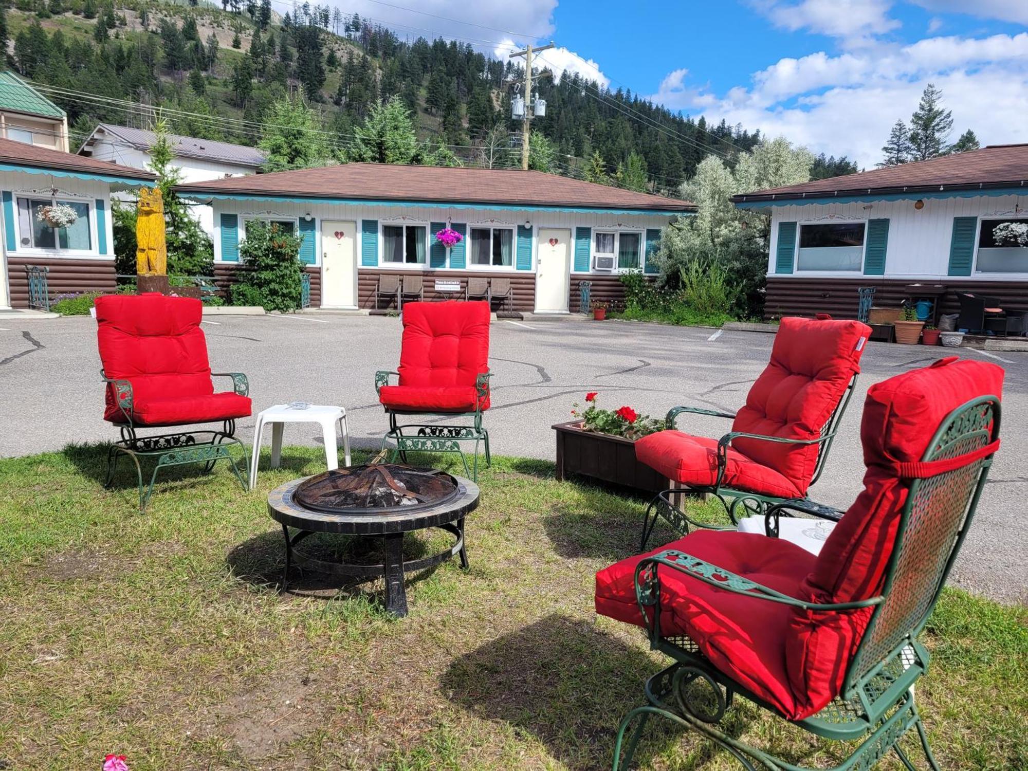 Lido Motel Radium Hot Springs Exterior foto